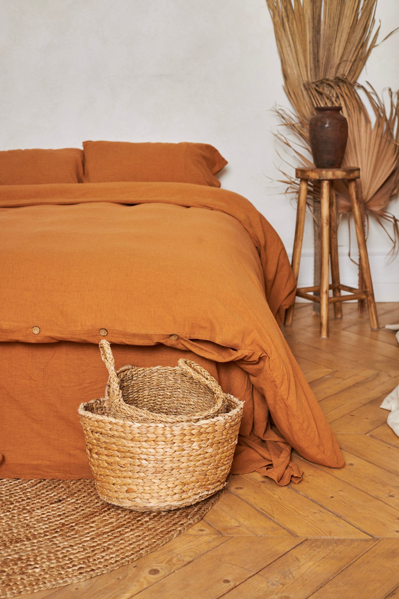 tobacco linen bedding Sheet Set in Tobacco. Fitted Sheet, Flat Sheet & 2 Pillowcases in King, Queen, Twin, Full, Double Size. Brown Linen washed for superior softness and a perfectly lived 4 piece linen duvet set